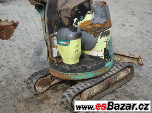 Pásový minibagr Yanmar B1U s hmotností 980 kg