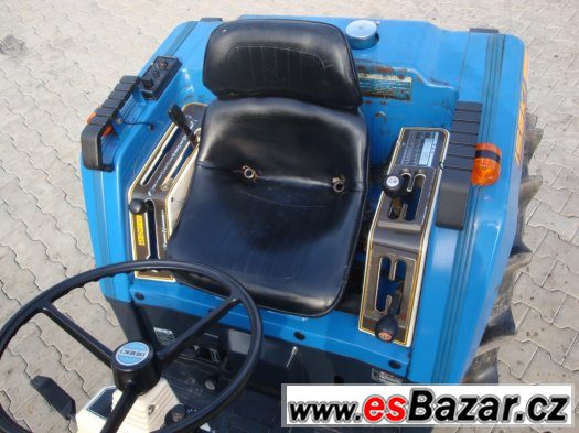 Malotraktor ISEKI TU 180F, výkon 18 Hp, 4x4, tříválec Malotraktor ISEKI TU 180F, výkon 18 Hp, 4x4, tříválec