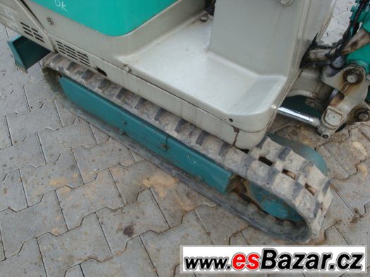 Minibagr Yanmar B05, minirypadlo s hmotností 500 kg