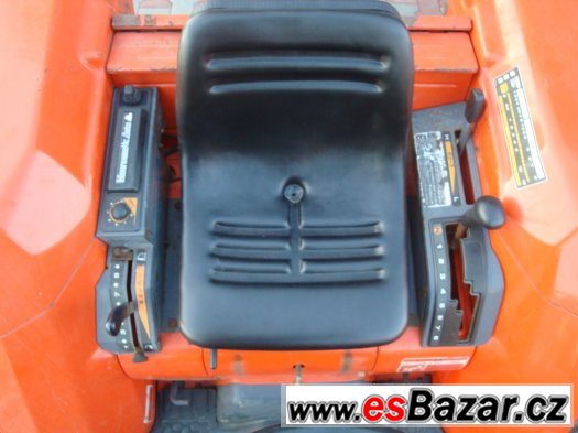Traktor KUBOTA Grandel GL27DT, Výkon 27 Hp, 4x4 Traktor KUBOTA Grandel GL27DT, Výkon 27 Hp, 4x4