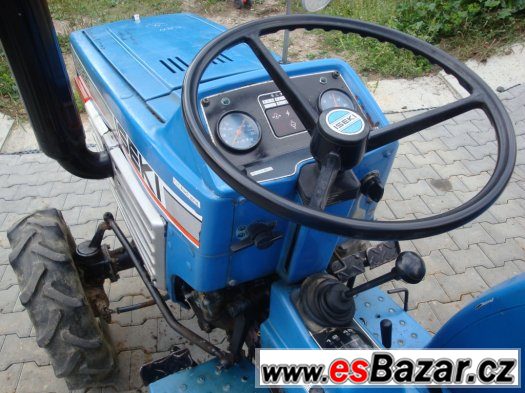 Malotraktor ISEKI TU1900, 4x4, 19 Hp, tříválec Malotraktor ISEKI TU1900, 4x4, 19 Hp, tříválec