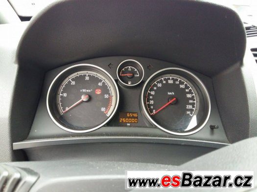 Prodám opel Zafira B 7 míst Prodám opel Zafira B 7 míst