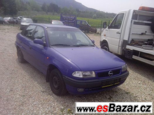 OPEL ASTRA sedan 1,6i, r.v. 1997