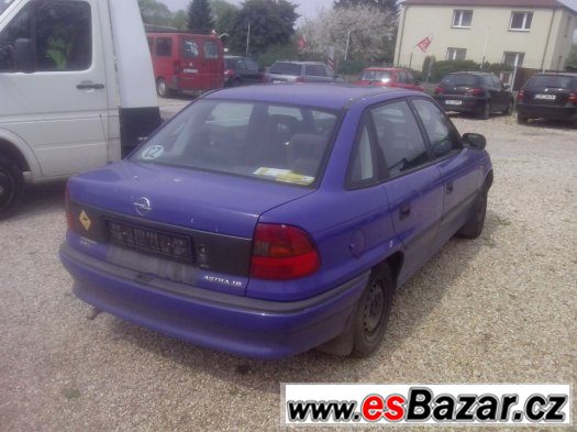 OPEL ASTRA sedan 1,6i, r.v. 1997