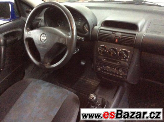 Opel Corsa 1.0i  Edition 2000