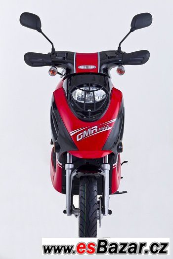 Skútr 125ccm