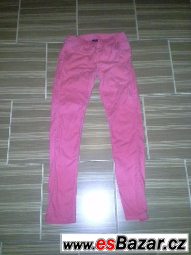 Růžové kalhoty Takko