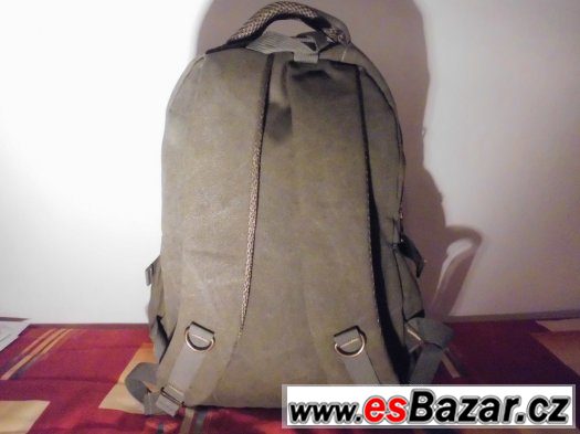 BATOH V KHAKI BARVĚ BATOH V KHAKI BARVĚ