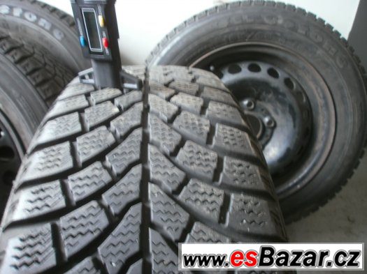 Zimní sada s pneu 185/65-15 disky 5 x 120 BMW Zimní sada s pneu 185/65-15 disky 5 x 120 BMW