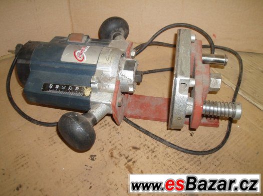 Fréza na kov nebo i dřevo s uchycením do svěráku Fréza na kov nebo i dřevo s uchycením do svěráku
