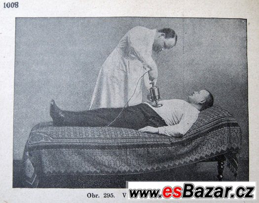 Nádherná kniha Přírodní léčba a domácí lékař, rok1923