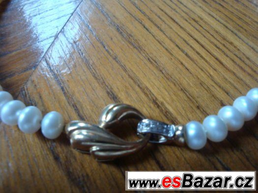 Nabízím ORIGINÁL velmi pěkný dámský perlový náhrdelník
