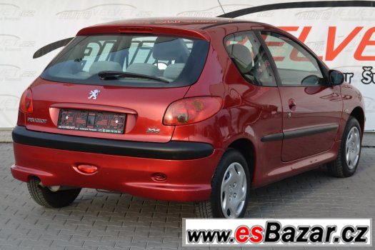 Prodám Peugeot 206 1.4i klima, centrál, serviska, POCTIVÉ KM