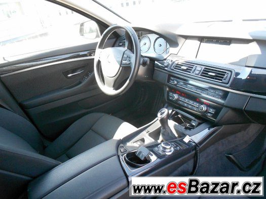 BMW Řada 5 520d 1.Majitel/Servisní kniha/Xenoy/NAVI/El. seda