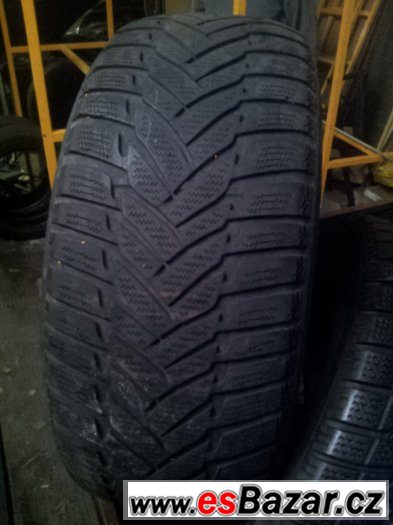 1ks pneu Dunlop 215/50/16