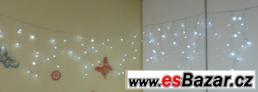 Vánoční světelné zavěsy o rozměrech 250 x 70 cm