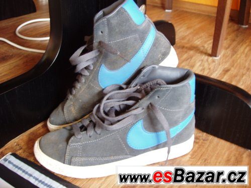 DĚTSKÉ PODZIMNÍ BOTY VEL. 31 A NIKE VEL.35