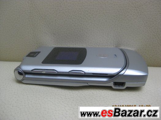 Motorola RazrV3 silver v původní hliníkové krabici - ZÁRUKA