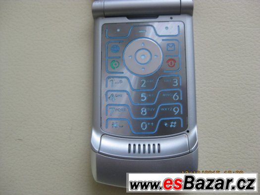 Motorola RazrV3 silver v původní hliníkové krabici - ZÁRUKA