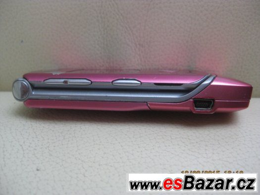 motorola-razrv3-pink-z-a-r-u-k-a