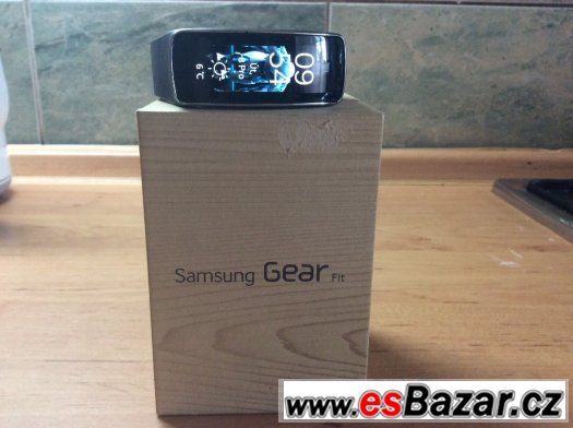 prodam-samsung-galaxy-gear-fit