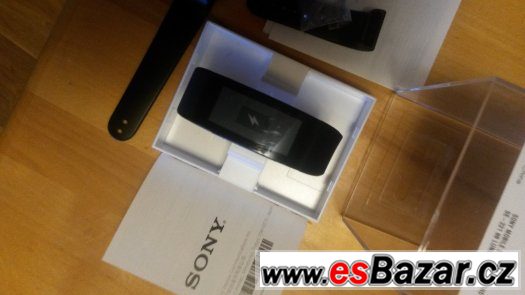 Chytré hodinky Smartband SONY SWR30 v záruce