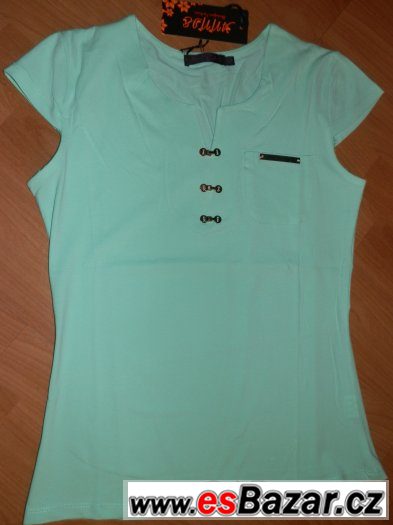 Prodám NOVÁ trika vel.M/L , XL/XXL - doprava ZDARMA Prodám NOVÁ trika vel.M/L , XL/XXL - doprava ZDARMA
