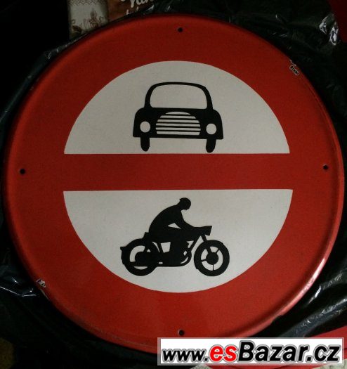 Cedule automobilova silniční značka zakaz vjezdu motorových