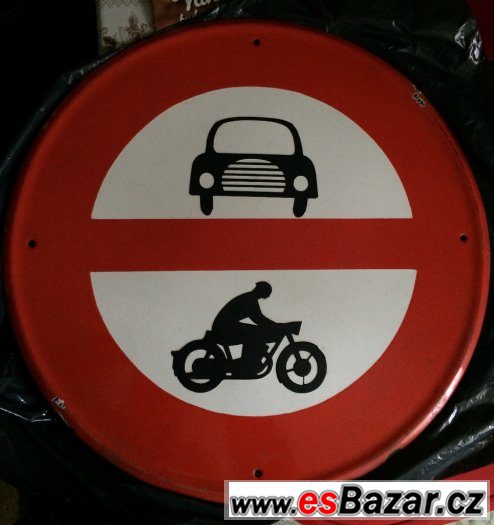 cedule-automobilova-silnicni-znacka-zakaz-vjezdu-motorovych