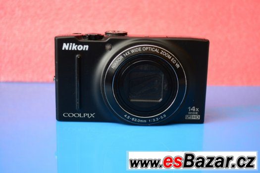 Nikon Coolpix S8200