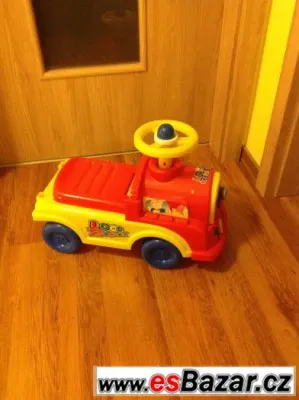 Odrážedlo auto