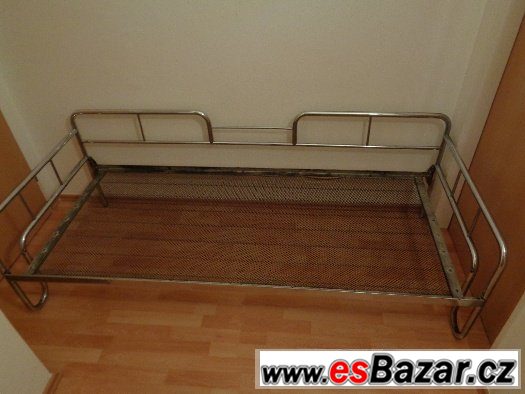 chromovaný gauč ,postel halabala , thonet?