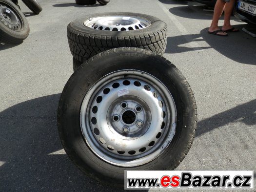 VW Transportér T5 4 zimní kola 205/65R16