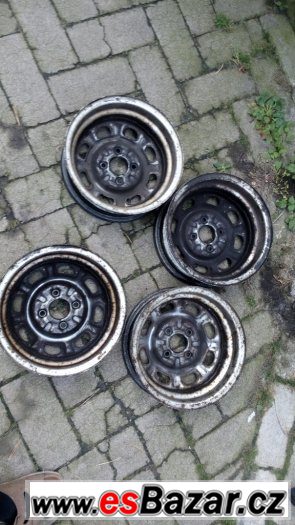 prodám sadu disků 4ks škoda felicia favorit 4,5j 13 4x100 prodám sadu disků 4ks škoda felicia favorit 4,5j 13 4x100