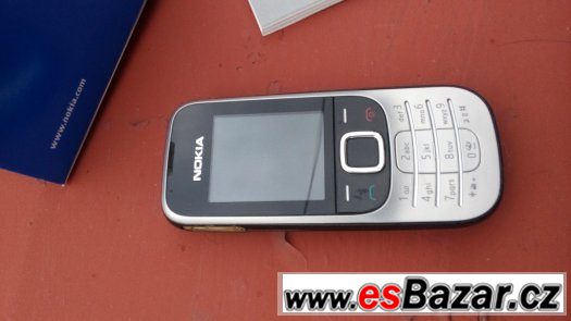 mobilní telefon mobil nokia 2330 stříbrný classic mobilní telefon mobil nokia 2330 stříbrný classic