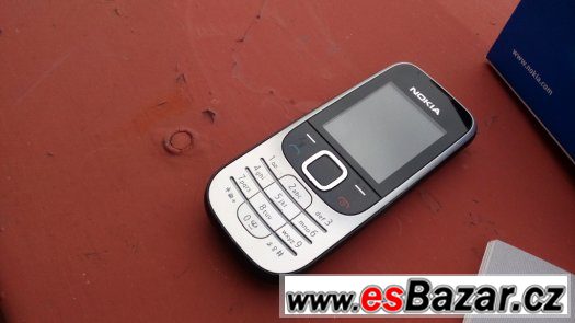 mobilní telefon mobil nokia 2330 stříbrný classic mobilní telefon mobil nokia 2330 stříbrný classic