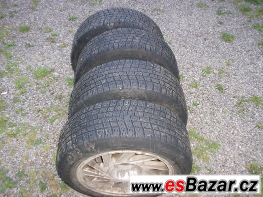 Prodám obuté zimní kola na BMW 16tky cena:1600kč. Prodám obuté zimní kola na BMW 16tky cena:1600kč.