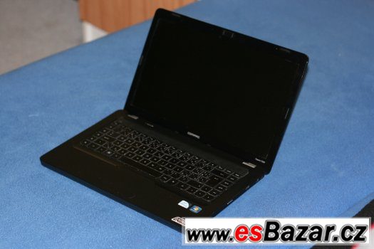 Prodám 3 roky starý notebook compaq.