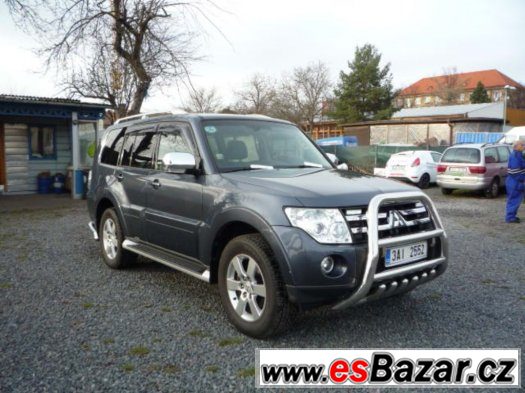 Mitsubishi Pajero 3.2-V80-4x4-7místný-SUV-combi