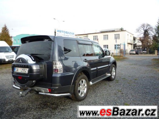 Mitsubishi Pajero 3.2-V80-4x4-7místný-SUV-combi