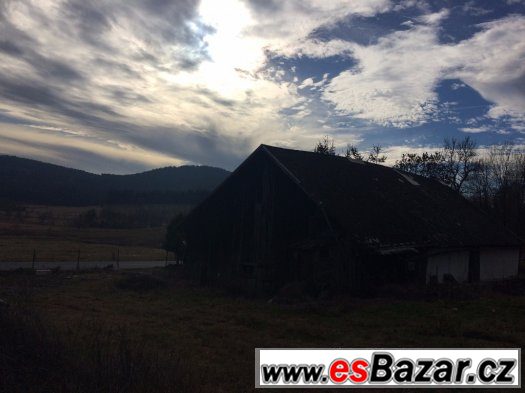 krásný pozemek v chko Šumava s chalupou na zbourání