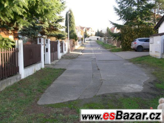 Pozemek ke stavbě. Pozemek ke stavbě.