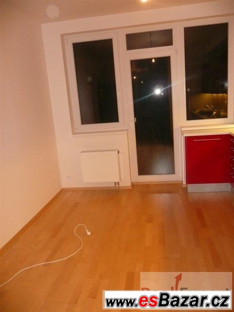 Pronájem atypického bytu 4+1/3x balkon, 100m2,