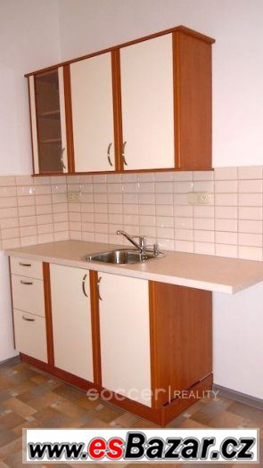 Pronájem nově rekonstruovaného bytu 2+1, 77 m2, Hradec Králo