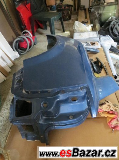 PRODÁM levý zadní blatník s podběhem na Audi A4 PRODÁM levý zadní blatník s podběhem na Audi A4