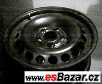 AUDI A4 nový model - plechové disky 16 AUDI A4 nový model - plechové disky 16