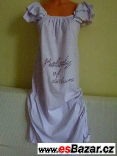 romanticka-fialkova-kosilka-saty-pyzamo