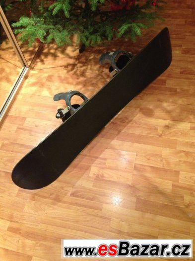 Prodám značkový snowboard 148 cm, kvalitní, jako nový
