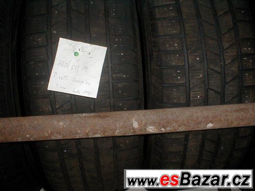 Zimní Pirelli  255/55R19