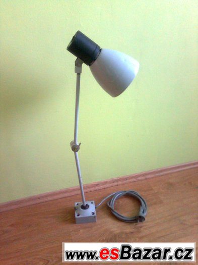 Retro lampa ke strojům